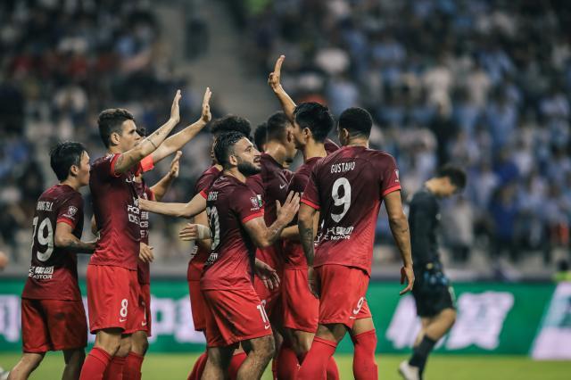 半岛体育在线-海港狂轰6弹登顶中超火力NO.1 穆帅：团队精神可贵