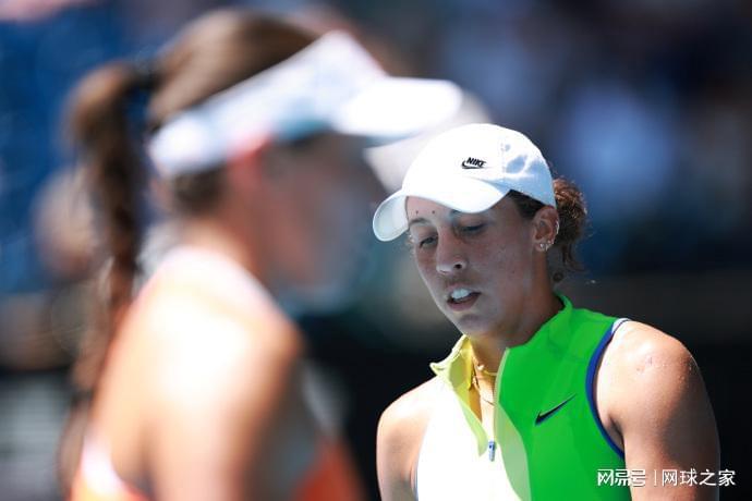 半岛体育官网-凯斯被佩古拉横扫卫冕失败前十不保，18岁黑马称最想打萨巴伦卡